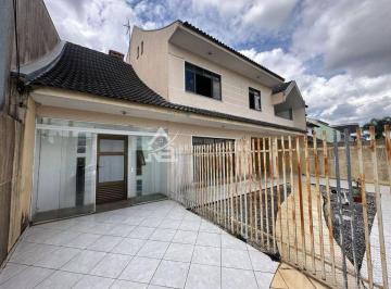 Casa · 260m² · 5 Quartos · Sobrado - Pineville