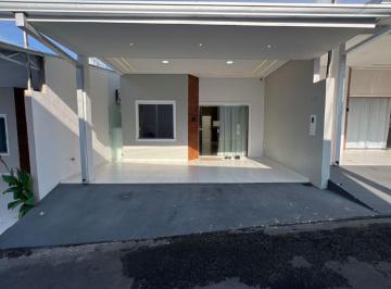 Casa de 2 quartos, Manaus · Casa térrea em condomínio reservado, em Flores prox. a Av das Torres - semimobiliada, com suite