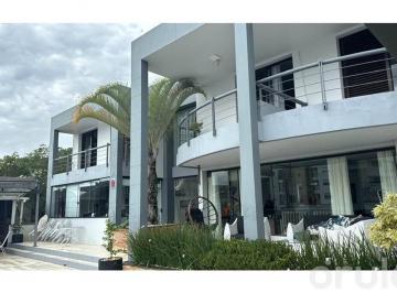 Casa · 503m² · 4 Quartos · 6 Vagas · JPJNC 98 590441064-11