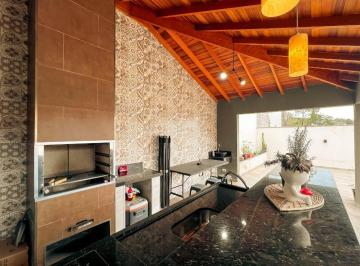 Casa · 160m² · 3 Quartos · 2 Vagas · Casa tipo para venda em Santa Luzia com 3 quartos, sendo 1 suíte, 160m²
