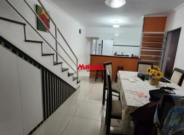 Casa · 113m² · 3 Quartos · 2 Vagas · Sobrado em ótima localização com 2 garagens cobertas