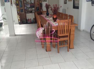 Casa · 200m² · 3 Quartos · 3 Vagas · Casa Jardim Santa Emília