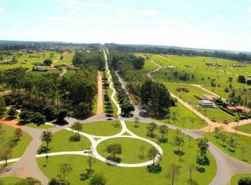 e80b435fa2768d061530090efb42e70dd16a40df · TERRENO À VENDA NO CONDOMÍNIO FECHADO SANTA BÁRBARA RESORT RESIDENCE, QUE FICA NA ESTÂNCIA HIDROMINE