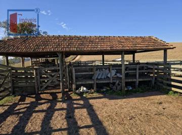 145903ad234c98e8d15f894764c1355ac4fbfd3c · Ótima fazenda em Capão Bonito com 70,49 alq para pecuária