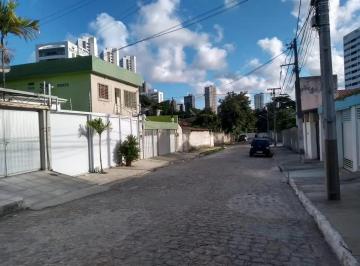 Casa à venda em rua pública, CASA AMARELA, Recife, PE · Casa à venda em rua pública, CASA AMARELA, Recife, PE