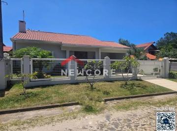 Casa · 220m² · 3 Quartos · 2 Vagas · Casa em Rua Bento Gonçalves - Paraíso (Distrito) - Torres/RS