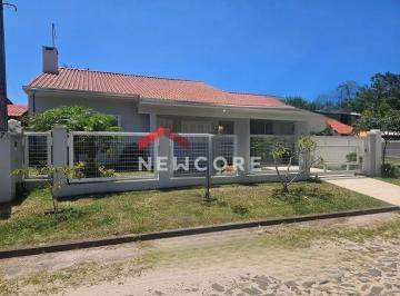 Casa de 3 quartos, Torres · Casa em Rua Bento Gonçalves - Paraíso (Distrito) - Torres/RS