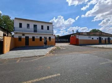 Comercial · 2500m² · Imóvel para locação com escritórios, pátio e salão (galpão) Vila Toninho