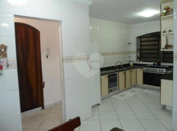Casa · 270m² · 4 Quartos · Sobrado com 4 quartos à venda em Vila irmãos arnoni - SP