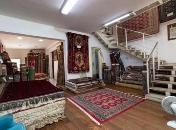 Comercial · 240m² · 1 Vaga · Casa Comercial à Venda em Pinheiros, SP