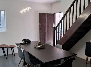 Casa · 220m² · 3 Quartos · 2 Vagas · Sobrado à venda em Pinheiros, São Paulo