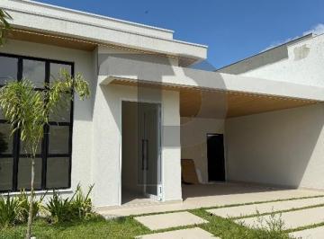 Fachada · Casa incrível no Alphaville! Cozinha toda planejada. Suíte master e 2 suítes canadenses.