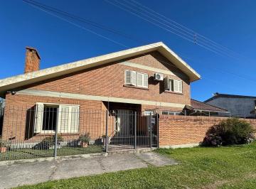 202512081621377968.jpg · Casa para Venda em Pelotas, Três Vendas, 3 dormitórios, 1 suíte, 4 banheiros, 2 vagas