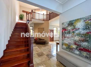 Casa · 457m² · 4 Quartos · 4 Vagas · Casa de 4 quartos à venda no Cachoeirinha!