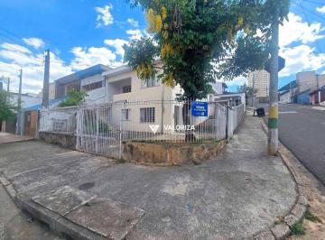 f4fbd4e892a6e8f517976942fe0e701b41e413e3 · SOBRADO DE ESQUINA VILA CARVALHO