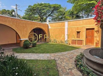 Casa · 300m² · 3 Quartos · 2 Vagas · Casa Espaçosa e Charmosa - 3 Suítes, 2 Quartos Externos e Conforto Total no Jardim Europa- SP