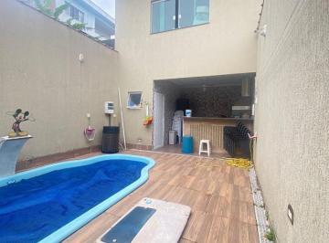 Casa · 200m² · 3 Quartos · 2 Vagas · Sobrado para Venda por R$980.000,00 com 200m², 3 dormitórios, 2 vagas e 2 banheiros - Ermelino matar