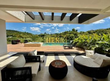 Casa · 479m² · 5 Quartos · 4 Vagas · Casa 5 Quartos com 4 Suítes e 479m² - Parque dos Resedás