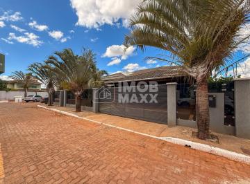 Casa · 600m² · 4 Quartos · 3 Vagas · Ponte Alta Norte - Gama, 600m², 4 Quartos, Piscina, Armários