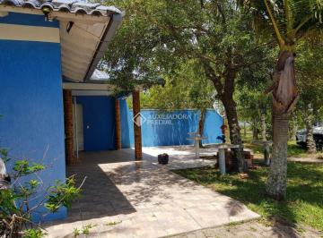 Casa · 120m² · 2 Quartos · 1 Vaga · casa 2 quartos 2 banheiros  area serviço otima localização praia tramandai