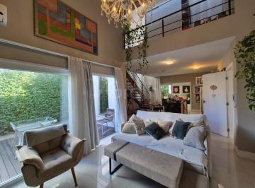 04 sala · Casa de 340m² com 3 suítes no Rio Tavares