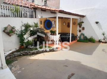Casa de 6 quartos, Goiânia · SOBRADO 275MT 6 QUARTOS SENDO 1 SUITE SETOR CENTRAL