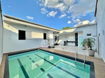 Casa · 420m² · 4 Quartos · 6 Vagas · Casa com 4 Quartos sendo 1 suíte à Venda, 360m², Itapoã, próximo à Avenida Portugal.