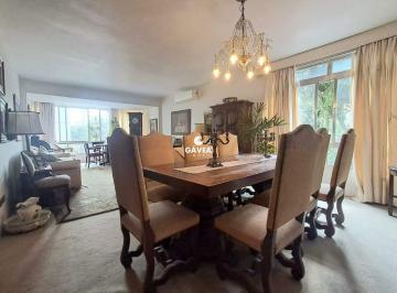 Apartamento · 260m² · 4 Quartos · 1 Vaga · Apartamento para aluguel no Gonzaga em Santos.