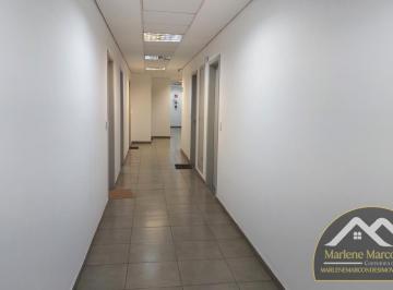Comercial · 68m² · Sala Comercial em Abernéssia, Campos do Jordão - Venda