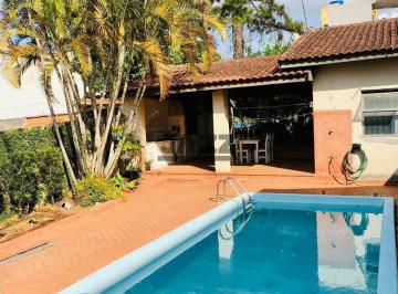 Casa · 167m² · 4 Quartos · 3 Vagas · Casa reformada no Centro de Atibaia à venda