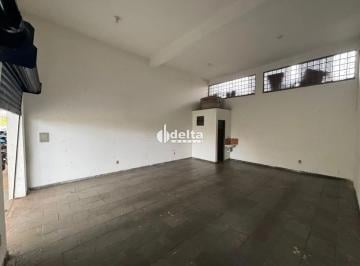 Comercial · 47m² · 1 Vaga · Loja disponível para locação no bairro Brasil em Uberlândia-MG