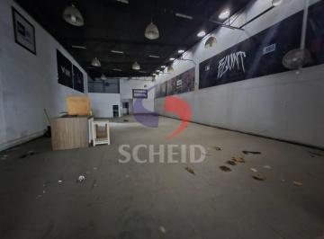 Comercial · 532m² · Excelente imóvel com salão comercial em 400m² de terreno a 300 metros do metrô Adolfo Pinheiro