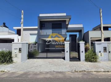 Casa · 180m² · 3 Quartos · 1 Vaga · Sobrado à venda no Centro - Tramandaí/RS
