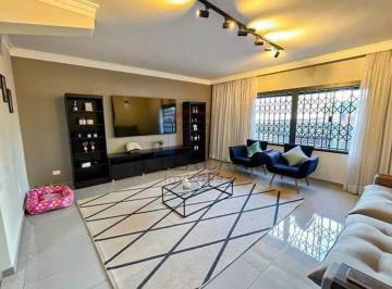 Casa · 191m² · 2 Quartos · 2 Vagas · Casa à venda com 191m², 2 quartos e 3 vagas na Vila Regente Feijo