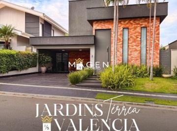Casa · 240m² · 4 Quartos · 2 Vagas · Casa magnífica no Jardins ValênciA - 240m², 4 suítes!
