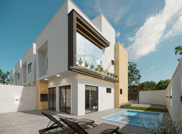 Casa · 94m² · 3 Quartos · 2 Vagas · Sobrado de Esquina, 3 dormitórios, com Piscina no Nova Barra Velha