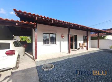 Casa · 90m² · 3 Quartos · 2 Vagas · Casa com terreno nos fundos , localização tranquila , previlegiada .
