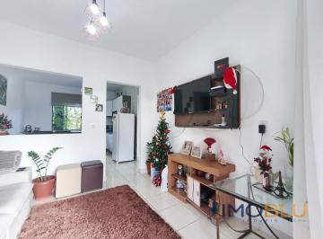 Casa · 90m² · 3 Quartos · 2 Vagas · Casa com terreno nos fundos , localização tranquila , previlegiada .