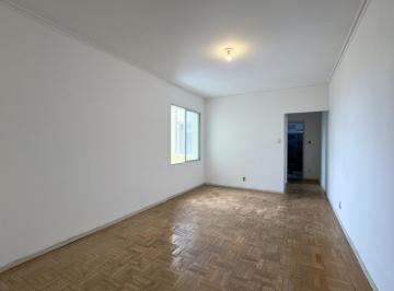 Living · Apartamento 1 dormitório em andar alto, no coração do Centro Histórico