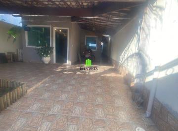 Casa · 70m² · 3 Quartos · 2 Vagas · Excelente casa à venda na entrada da cidade!