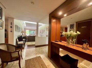 Apartamento · 223m² · 4 Quartos · 2 Vagas · Apartamento com 4 quartos, 223m²,2 vagas, elevador no bairro Jardim do Salso.