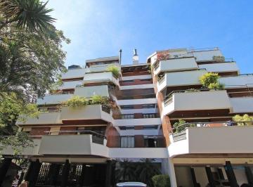 Apartamento · 223m² · 4 Quartos · 2 Vagas · Apartamento com 4 quartos, 223m²,2 vagas, elevador no bairro Jardim do Salso.
