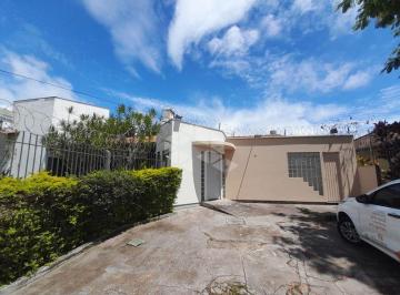 001 · Casa Comercial de 65m² com 3 Salas e Estacionamento para alugar no bairro Praia