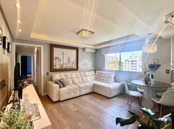 Apartamento · 67m² · 2 Quartos · Apartamento dois quartos, totalmente reformado, em andar alto, no Boa Vista