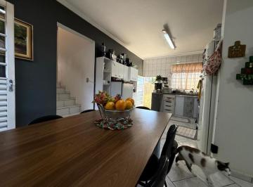 Casa · 179550m² · 3 Quartos · Casa tipo para venda em Vila Gato com 3 quartos, sendo 1 suíte, 179,550m²