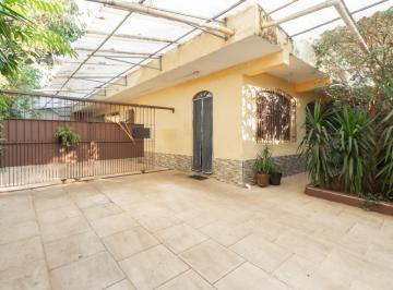 Casa · 234m² · 5 Quartos · 4 Vagas · Casa tipo para venda em km 18 com 5 quartos, sendo 1 suíte, 234m²