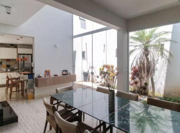 Casa de 3 quartos, São Paulo · Sobrado com 3 Suítes e 225 m² no Bosque da Saúde – Conforto, Amplitude e Privacidade!