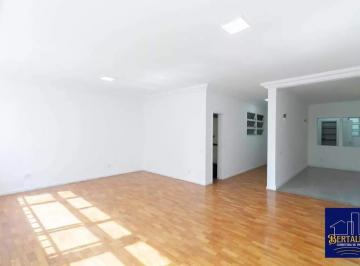 Apartamento · 247m² · 4 Quartos · 2 Vagas · Apartamento 4 quartos, 1 suíte, 247m², andar alto com vista definitiva, 2 vagas com manobrista, em l