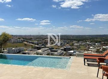 Casa · 441m² · 5 Quartos · 4 Vagas · Vista que emociona. Conforto que abraça. Vida que acontece.