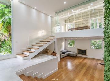 Casa · 739m² · 5 Quartos · 5 Vagas · Casa no condomínio Condômino Jardim Mediterrâneo para venda com 5 quartos, sendo 5 suítes, 739m²